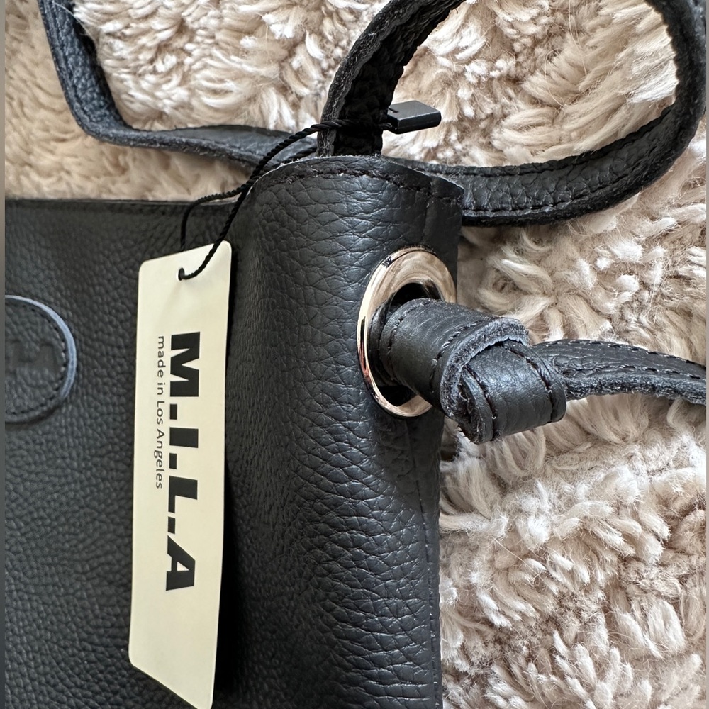 NWT M.I.L.A Made in Los Angeles premium black leather bucket bag with tags - Picture 6 of 10